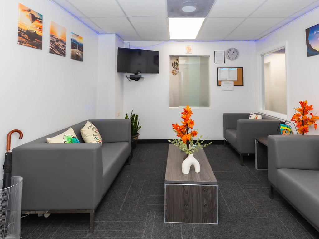MDesarmes Psychiatry waiting room